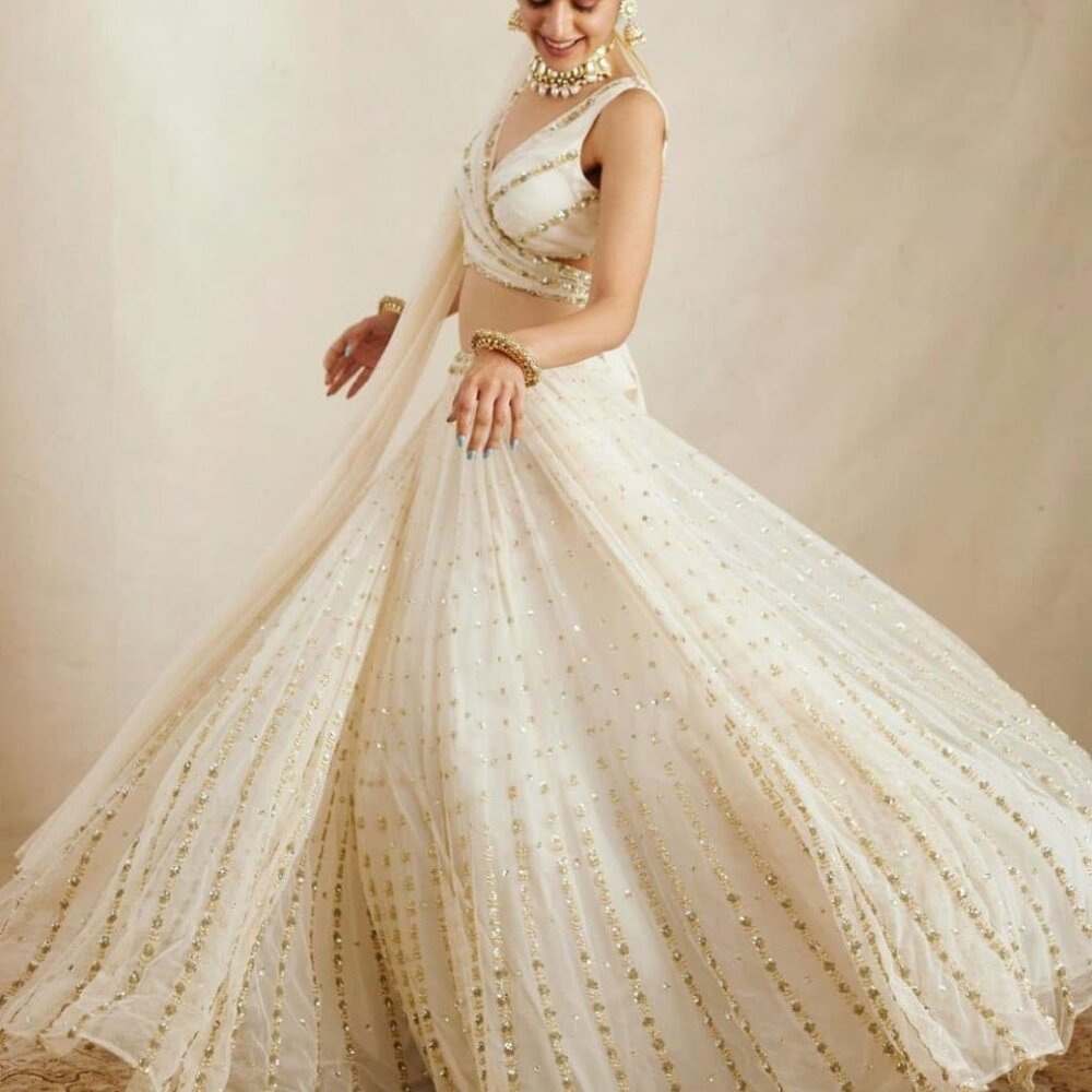 LEHNGA - Picture 4 of 7